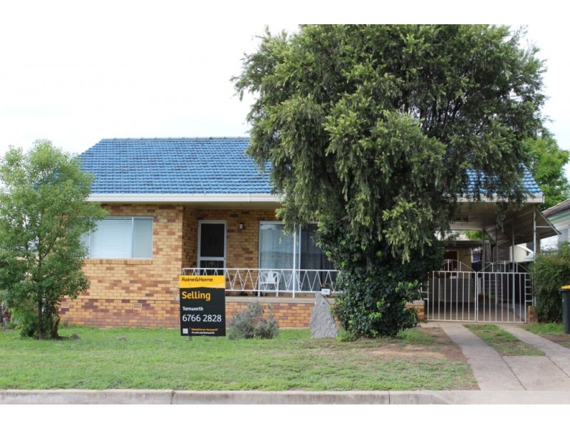 35 Bell Street, Tamworth NSW 2340