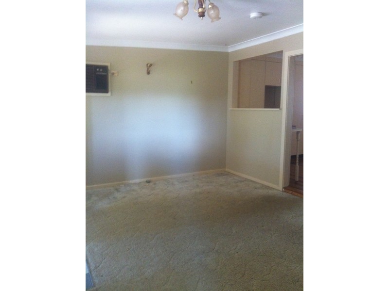 16 Yarmouth Parade, Tamworth NSW 2340
