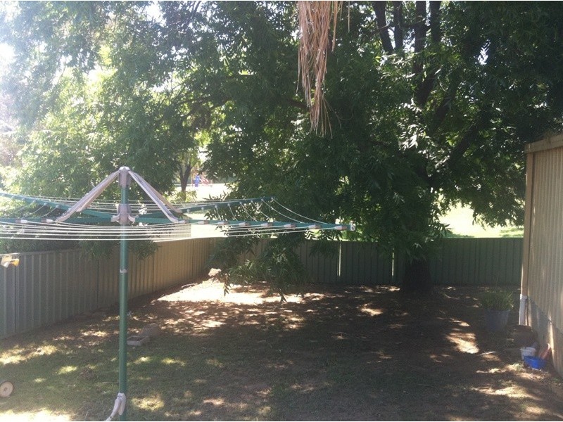16 Yarmouth Parade, Tamworth NSW 2340