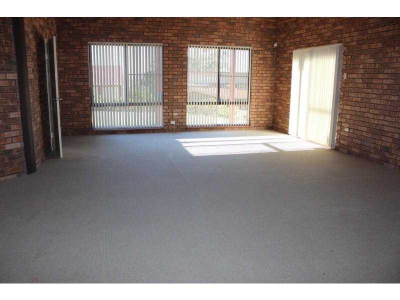 44 Valley Drive, Tamworth NSW 2340