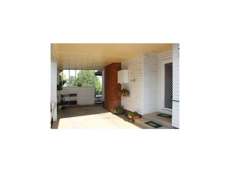 6 Neridah Avenue (East Tamworth), Tamworth NSW 2340