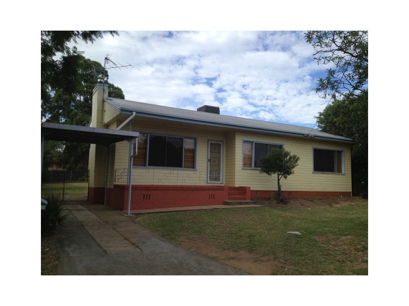 7 Crocket Street, Tamworth NSW 2340