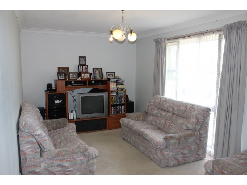 8 Gilbert Drive, Tamworth NSW 2340