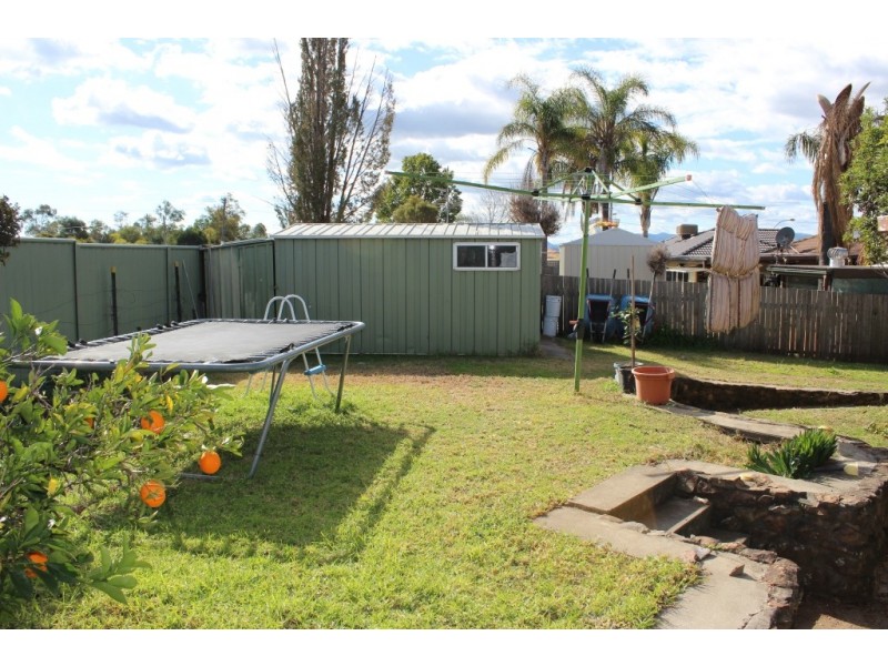 8 Gilbert Drive, Tamworth NSW 2340