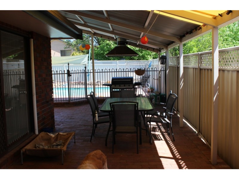 10 Baringa Place, Tamworth NSW 2340