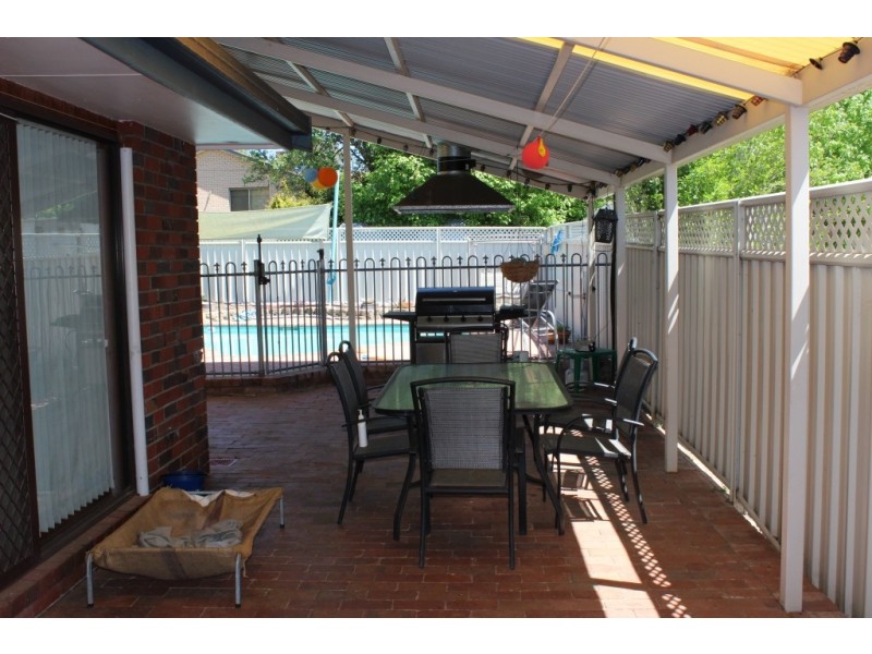 10 Baringa Place, Tamworth NSW 2340