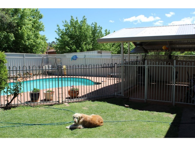 10 Baringa Place, Tamworth NSW 2340