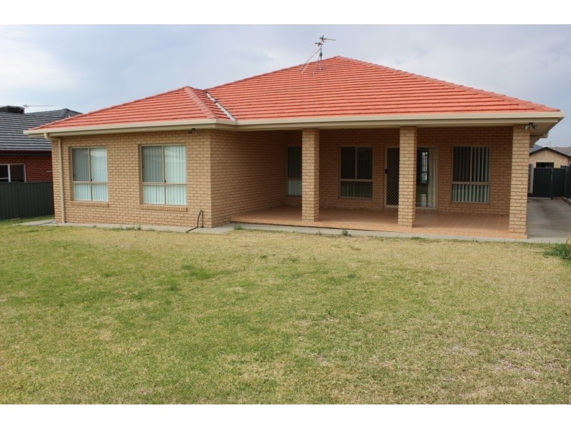 30 The Heights, Tamworth NSW 2340
