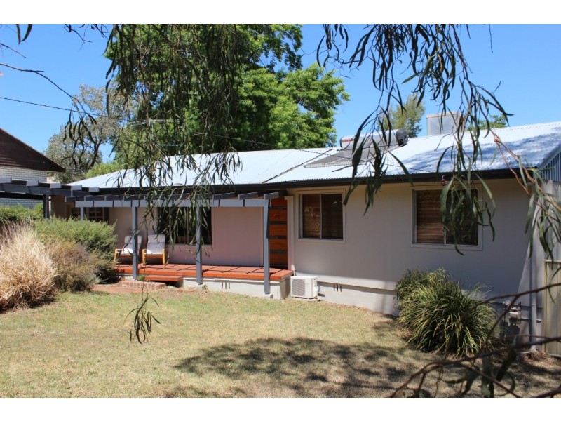 5 Rosedale Avenue, Tamworth NSW 2340