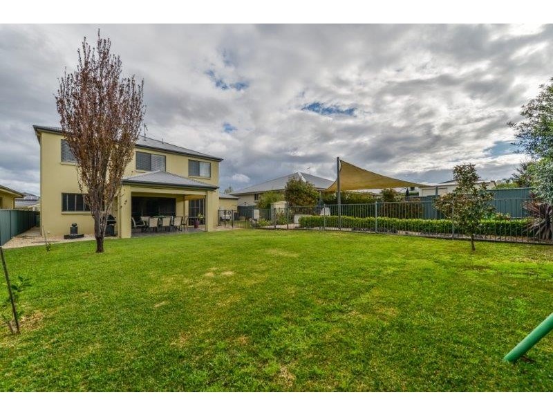 14 The Heights, Tamworth NSW 2340