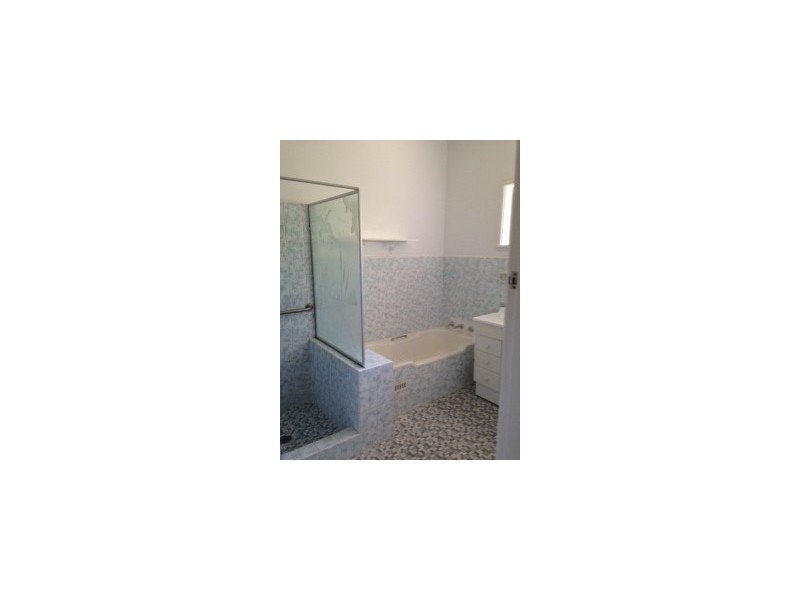 130 Napier Street, Tamworth NSW 2340