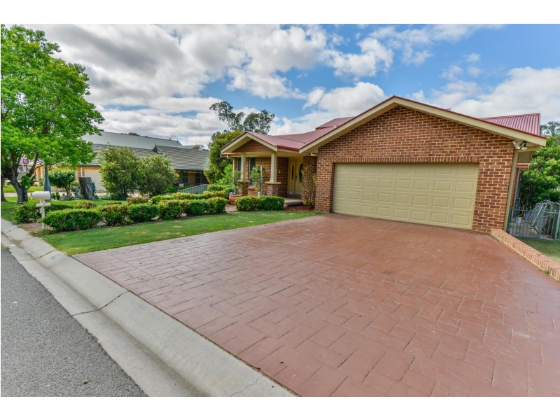 10 Matilda Place, Tamworth NSW 2340