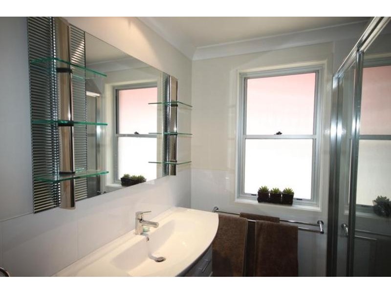 4 The Grange, Tamworth NSW 2340