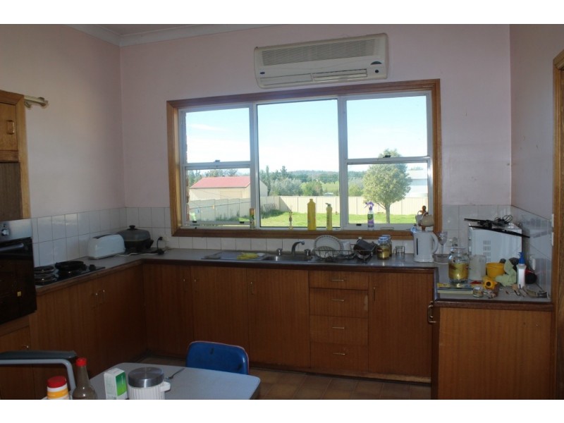 367-369 Armidale Road, Tamworth NSW 2340