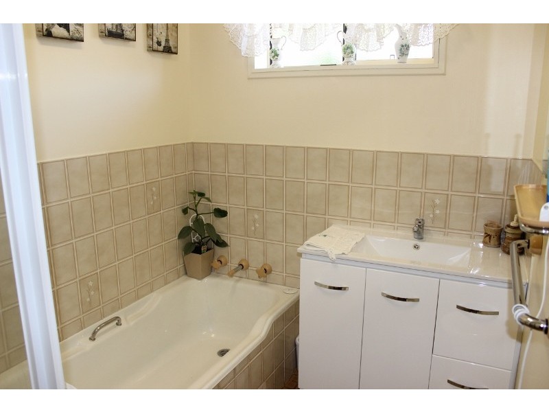 1 Woodstock Street, Tamworth NSW 2340