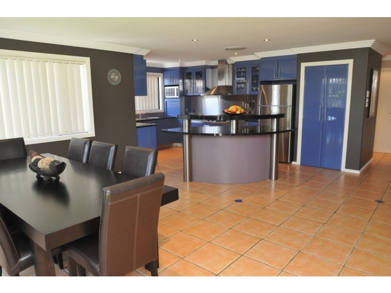 27 The Grange, Tamworth NSW 2340