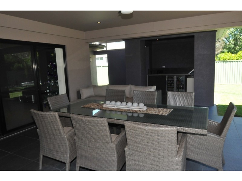 27 The Grange, Tamworth NSW 2340
