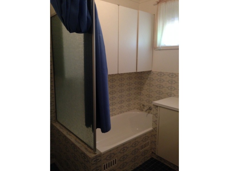 99 Manilla Road, Tamworth NSW 2340