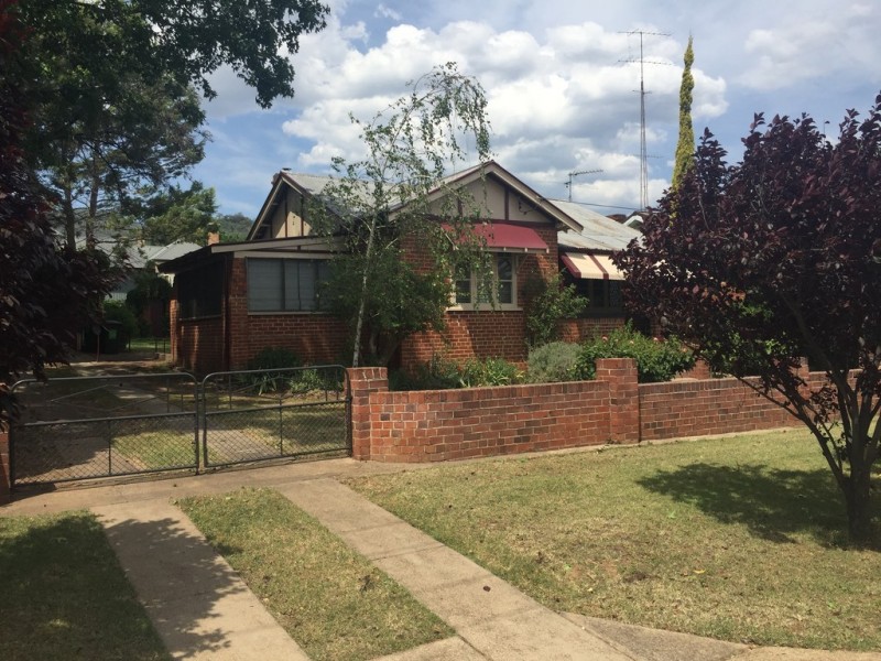 64 Rawson Avenue, Tamworth NSW 2340