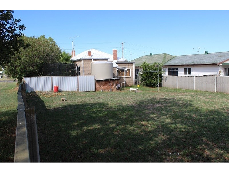 84 A and B Piper Street, Tamworth NSW 2340