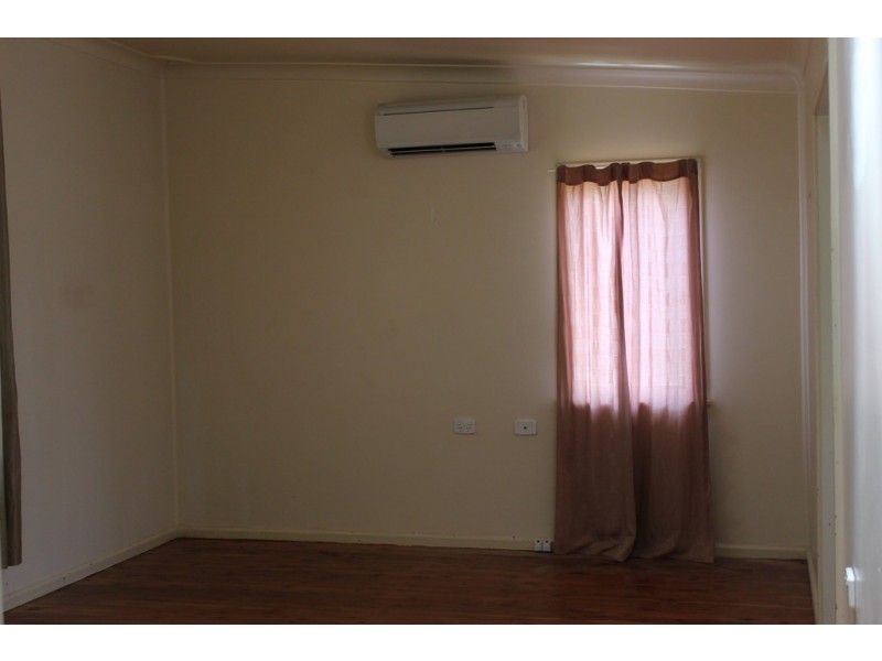 8 Drummond Road, Tamworth NSW 2340