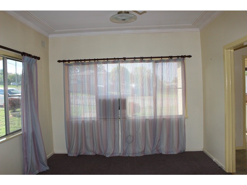 33 Manilla Road, Tamworth NSW 2340