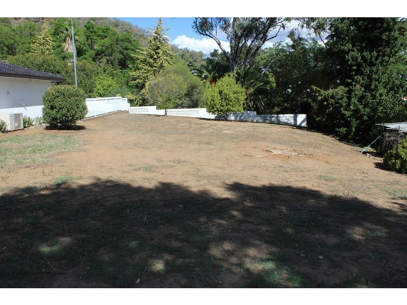 8 Nyrang Avenue, Tamworth NSW 2340