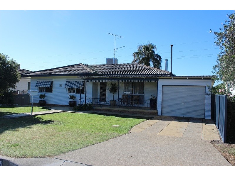 59 Kurrawan Street, Tamworth NSW 2340