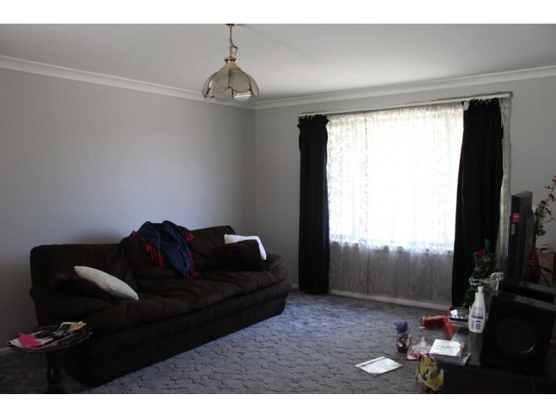 8 Bushland Avenue, Tamworth NSW 2340