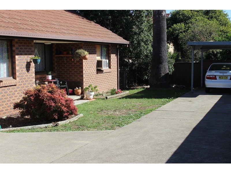 2/4 Hunt Street, Tamworth NSW 2340