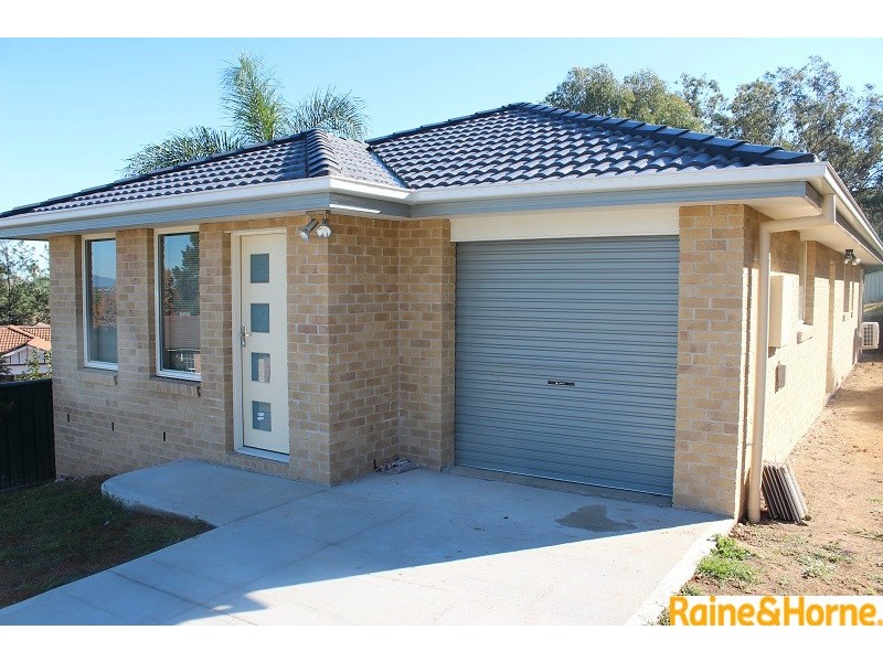3 Grevillea Place, Tamworth NSW 2340