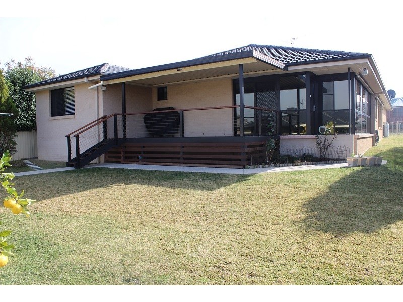 60 Wahroonga Drive, Tamworth NSW 2340