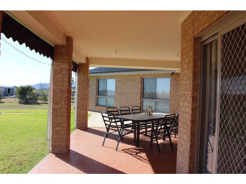 25 Sequoia Drive, Moore Creek NSW 2340