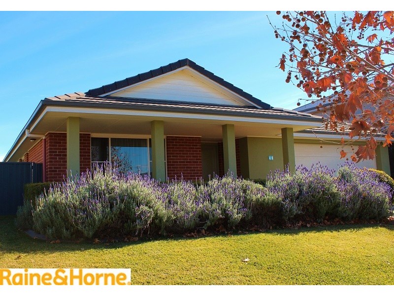48 The Heights, Tamworth NSW 2340