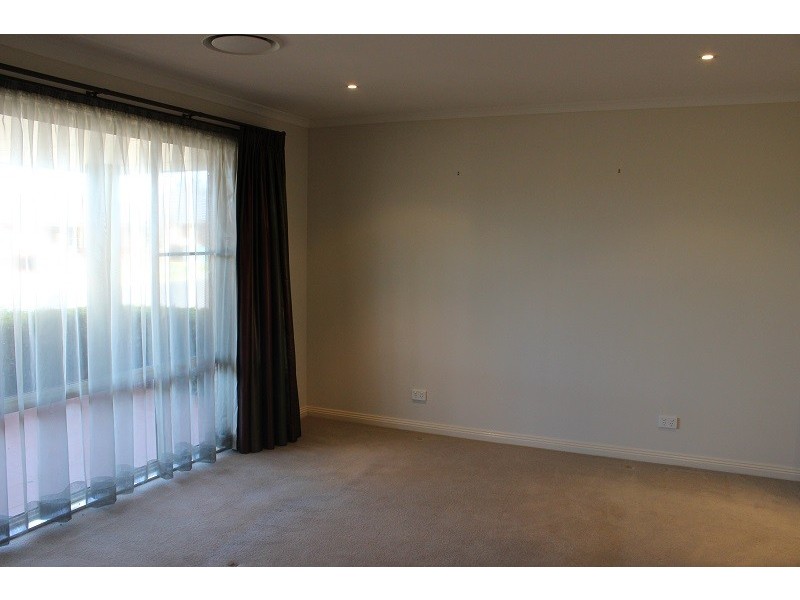 48 The Heights, Tamworth NSW 2340