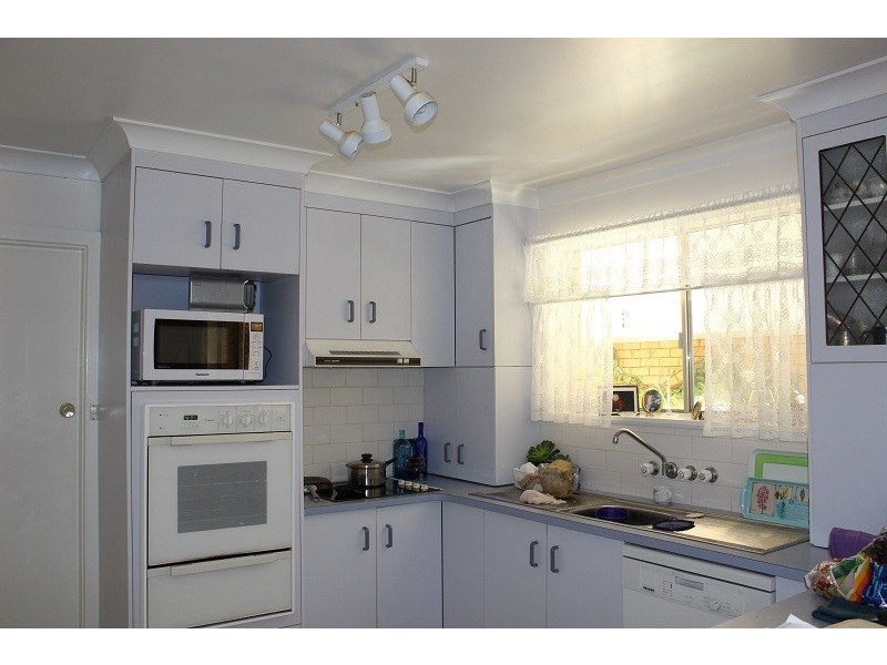 86 Oak Street, Tamworth NSW 2340