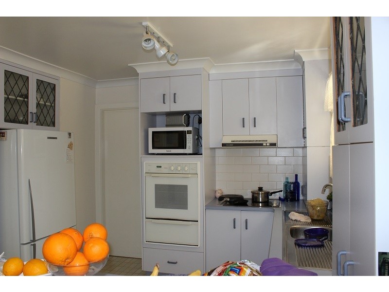 86 Oak Street, Tamworth NSW 2340