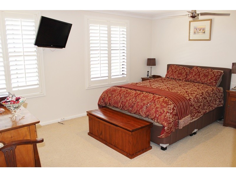 18 Woodburn Way, Tamworth NSW 2340