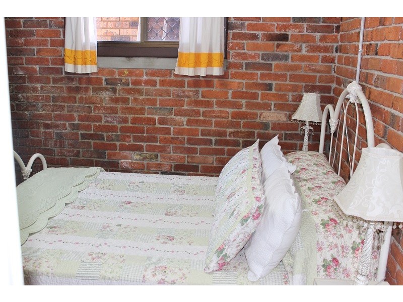 18 Woodburn Way, Tamworth NSW 2340