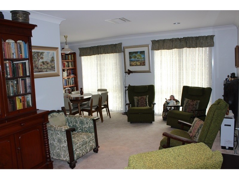 34 Brolga Way, Tamworth NSW 2340