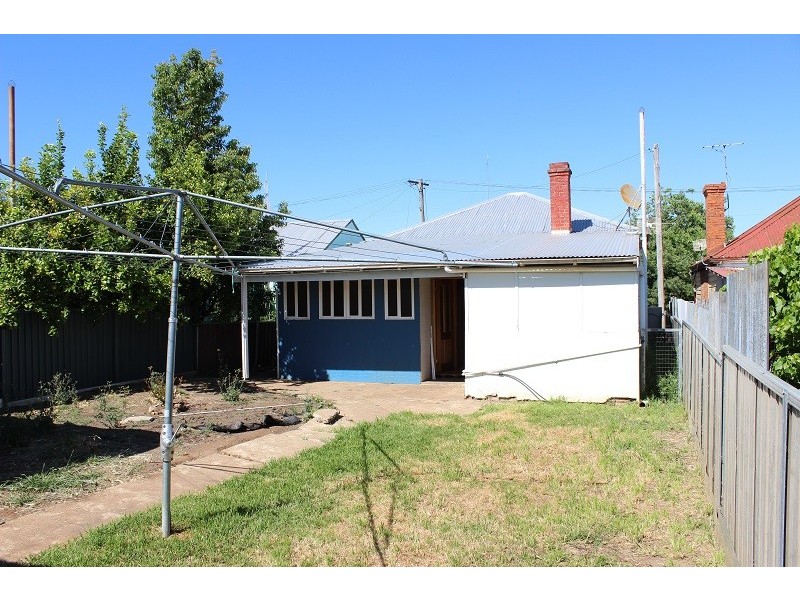 30 Griffin Ave, Tamworth NSW 2340