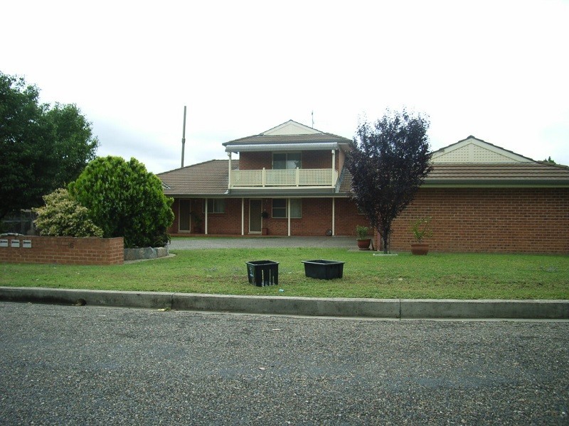 16 Gorman Street, Tamworth NSW 2340
