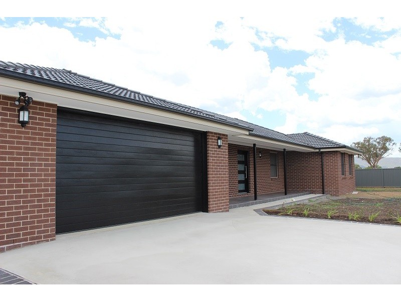 90 Mitchell Street, Tamworth NSW 2340
