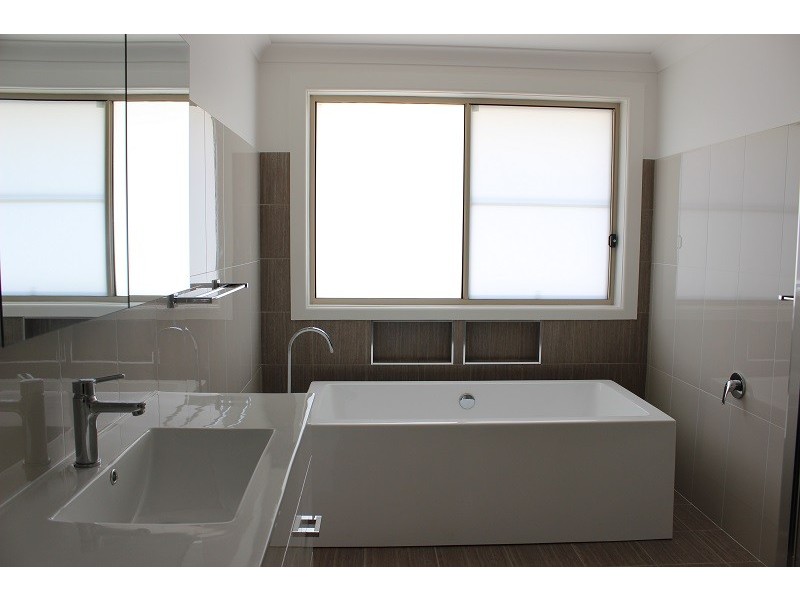 90 Mitchell Street, Tamworth NSW 2340