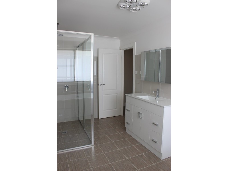 90 Mitchell Street, Tamworth NSW 2340