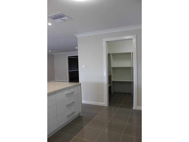 90 Mitchell Street, Tamworth NSW 2340