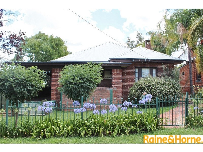 50 Roderick Street, Tamworth NSW 2340