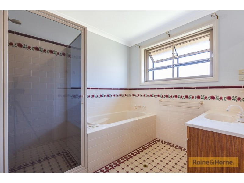 65 Lemon Gums Drive, Tamworth NSW 2340