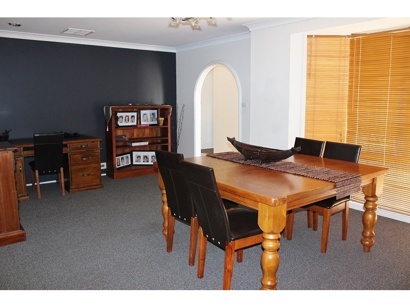 2 Palmer Drive, Tamworth NSW 2340