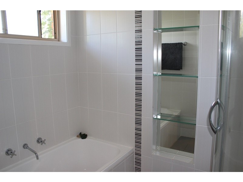 2 Palmer Drive, Tamworth NSW 2340